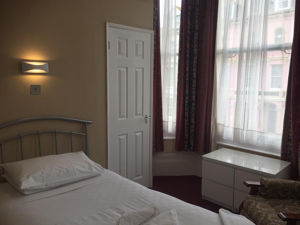 Hadleigh Hotel Истбурн Экстерьер фото